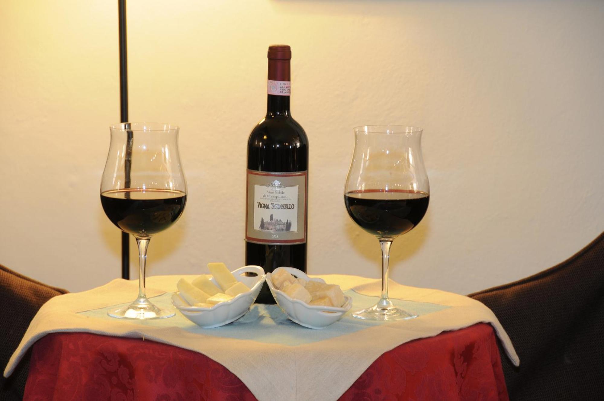 大教堂酒店 Montepulciano Stazione 外观 照片